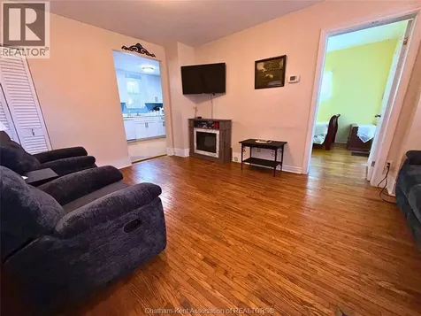 141 Poplar Street Chatham ON N7L 1K4