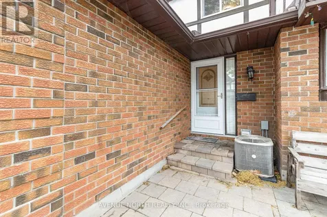 1103 Millwood Court Ottawa ON K1C 3E9
