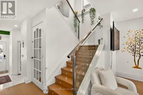 657 Clearbrook Drive North Ottawa ON K2J 5S1