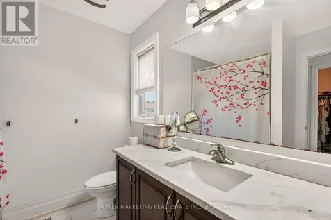 657 Clearbrook Drive North Ottawa ON K2J 5S1