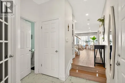 657 Clearbrook Drive North Ottawa ON K2J 5S1