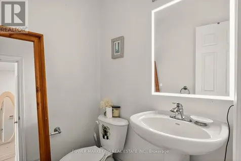 657 Clearbrook Drive North Ottawa ON K2J 5S1
