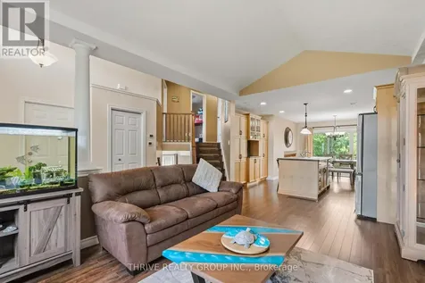 73 Greenway Boulevard St. Thomas ON N5P 4P8