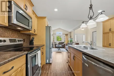 73 Greenway Boulevard St. Thomas ON N5P 4P8