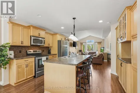73 Greenway Boulevard St. Thomas ON N5P 4P8
