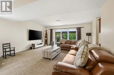 73 Greenway Boulevard St. Thomas ON N5P 4P8