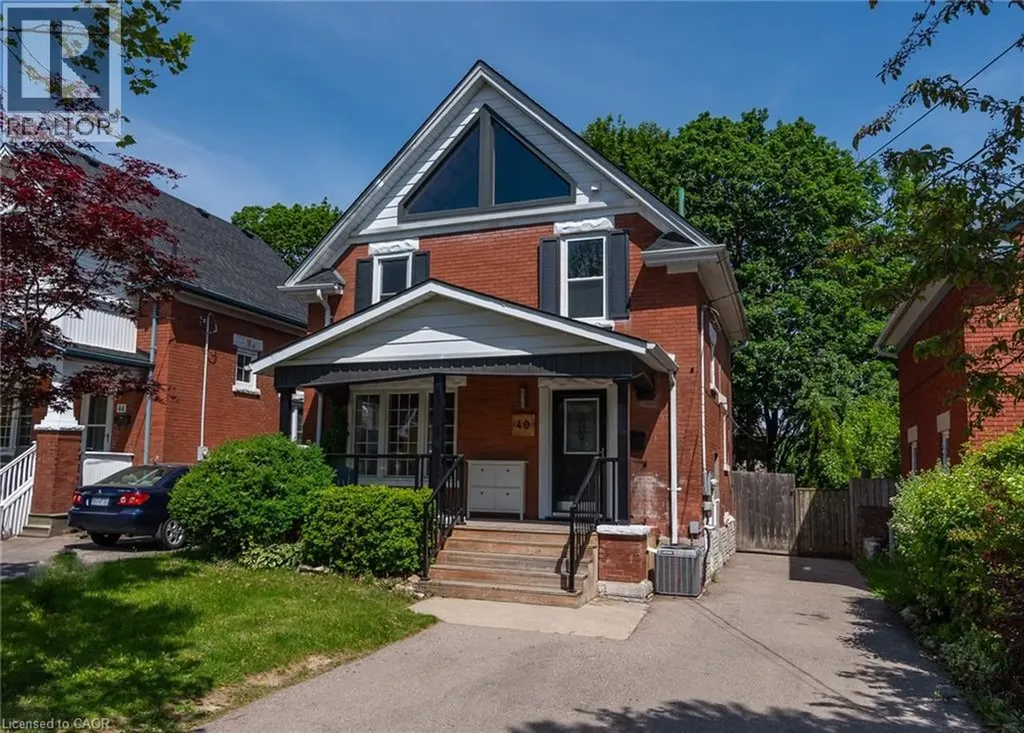 40 Woodland Avenue Kitchener ON N2M 3G7