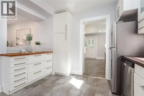 40 Woodland Avenue Kitchener ON N2M 3G7