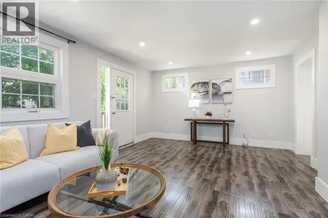 40 Woodland Avenue Kitchener ON N2M 3G7