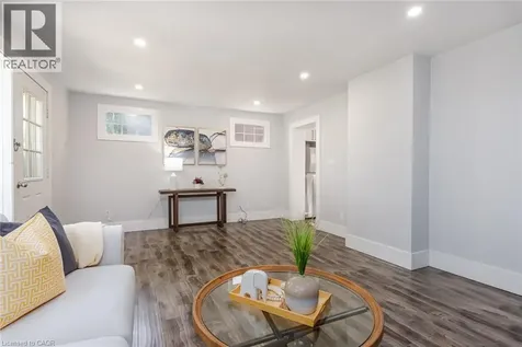 40 Woodland Avenue Kitchener ON N2M 3G7