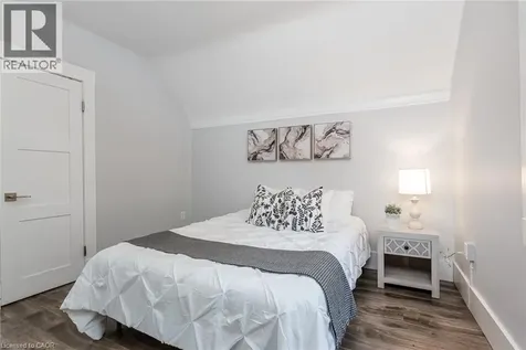 40 Woodland Avenue Kitchener ON N2M 3G7