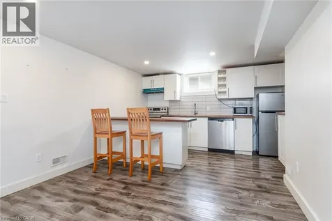 40 Woodland Avenue Kitchener ON N2M 3G7