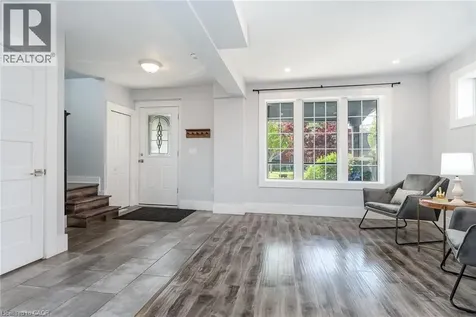 40 Woodland Avenue Kitchener ON N2M 3G7