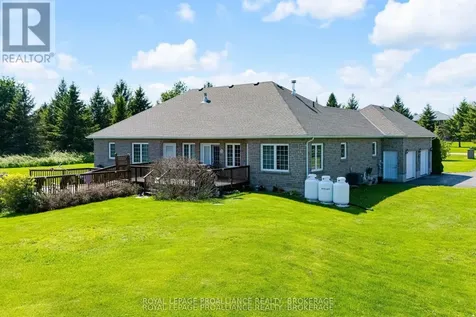 61 Conner Drive Gananoque ON K7G 2V4
