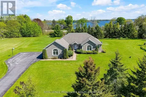 61 Conner Drive Gananoque ON K7G 2V4
