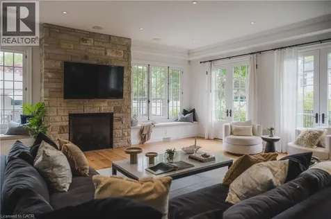 147 Beverly Court Ancaster ON L9G 1B9