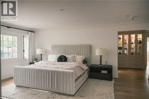 147 Beverly Court Ancaster ON L9G 1B9