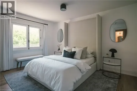 147 Beverly Court Ancaster ON L9G 1B9