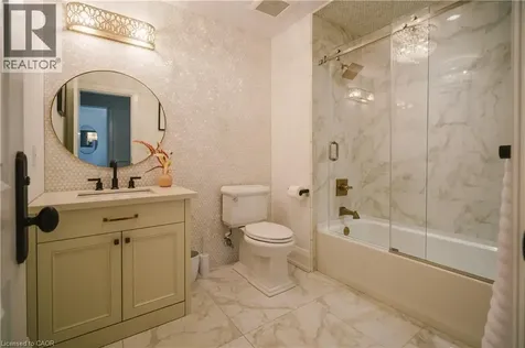 147 Beverly Court Ancaster ON L9G 1B9