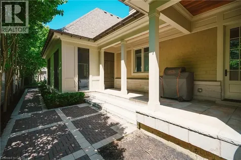 147 Beverly Court Ancaster ON L9G 1B9