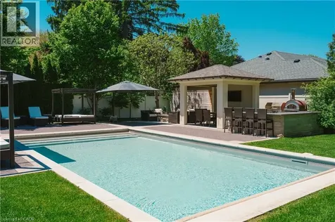 147 Beverly Court Ancaster ON L9G 1B9
