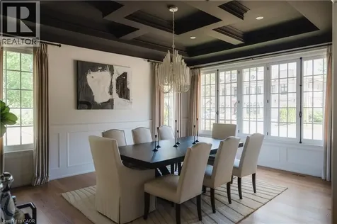 147 Beverly Court Ancaster ON L9G 1B9