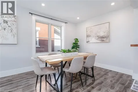 40 Woodland Avenue Kitchener ON N2M 3G7