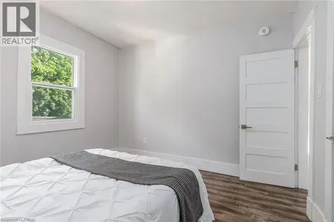 40 Woodland Avenue Kitchener ON N2M 3G7