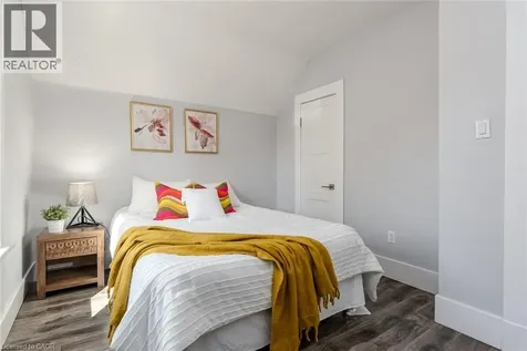 40 Woodland Avenue Kitchener ON N2M 3G7