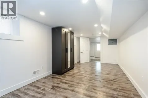 40 Woodland Avenue Kitchener ON N2M 3G7