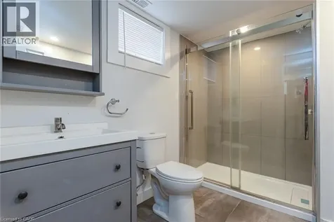 40 Woodland Avenue Kitchener ON N2M 3G7