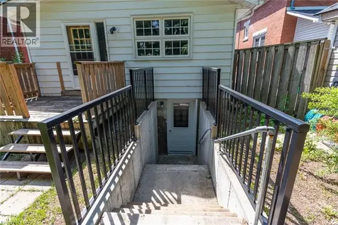 40 Woodland Avenue Kitchener ON N2M 3G7