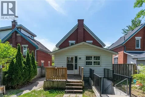 40 Woodland Avenue Kitchener ON N2M 3G7