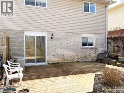 33 Lingwood Drive Waterford ON N0E 1Y0