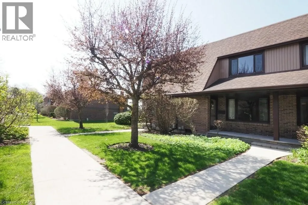 279 Sandowne Drive Waterloo ON N2K 2C1