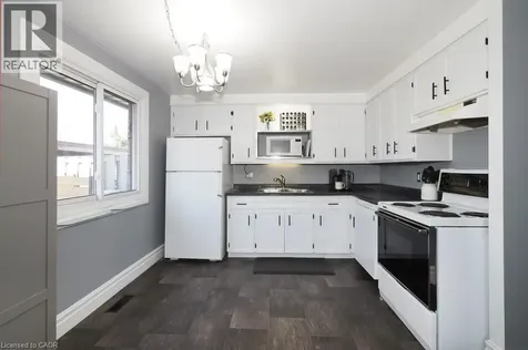 279 Sandowne Drive Waterloo ON N2K 2C1
