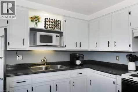279 Sandowne Drive Waterloo ON N2K 2C1