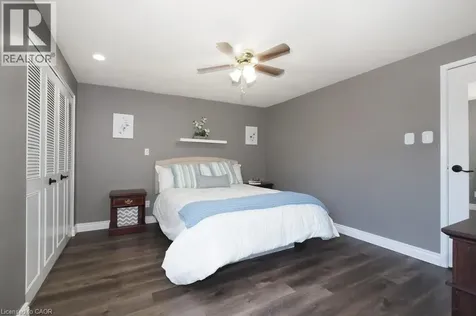 279 Sandowne Drive Waterloo ON N2K 2C1