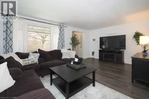 279 Sandowne Drive Waterloo ON N2K 2C1