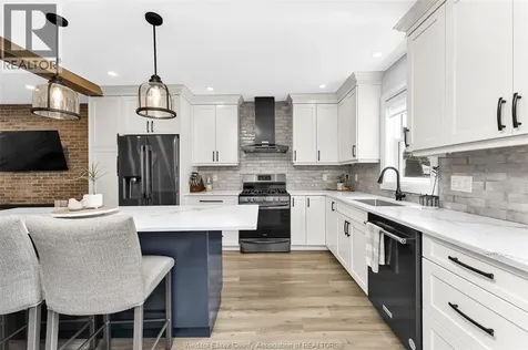 1353 Moy Avenue Windsor ON N8X 4S5