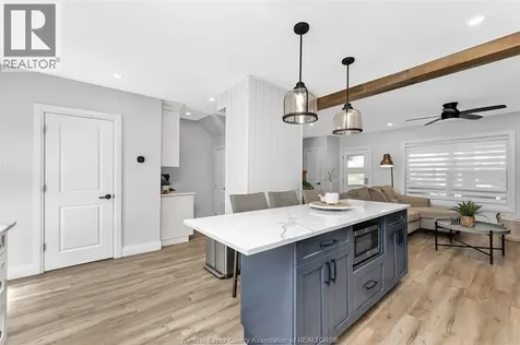 1353 Moy Avenue Windsor ON N8X 4S5