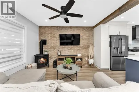 1353 Moy Avenue Windsor ON N8X 4S5