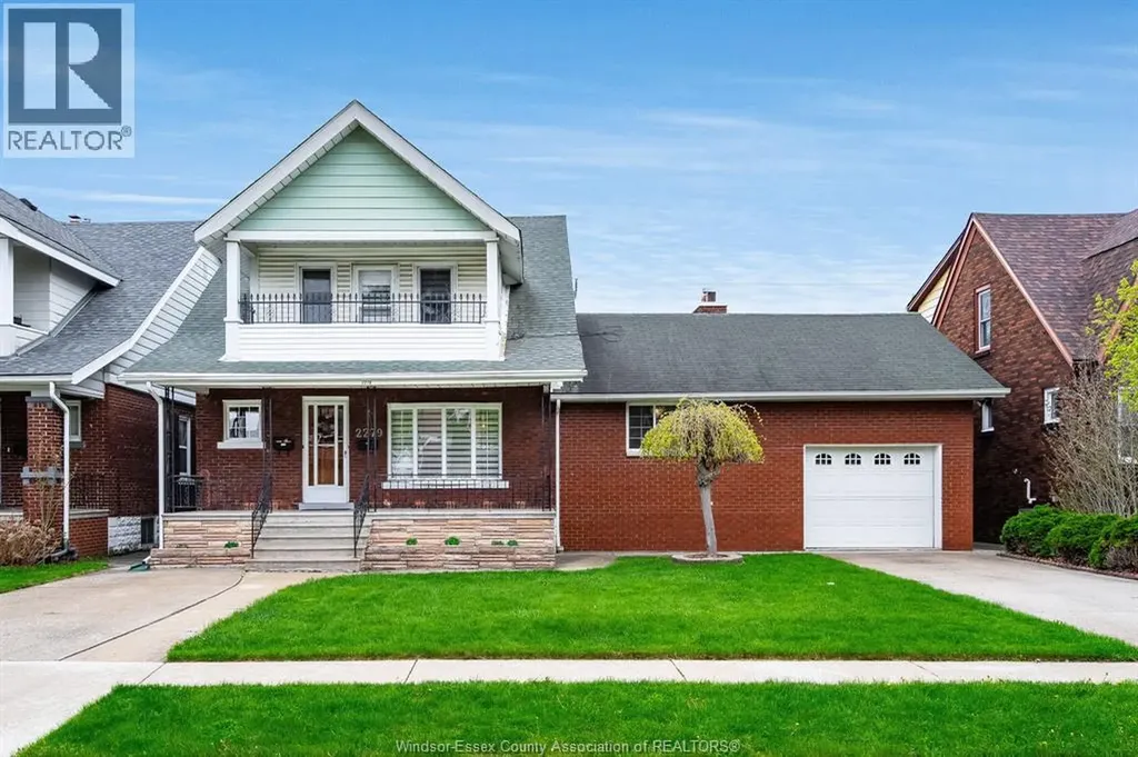 2279 Lillian Avenue Windsor ON N8X 4B1