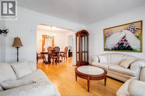 2279 Lillian Avenue Windsor ON N8X 4B1