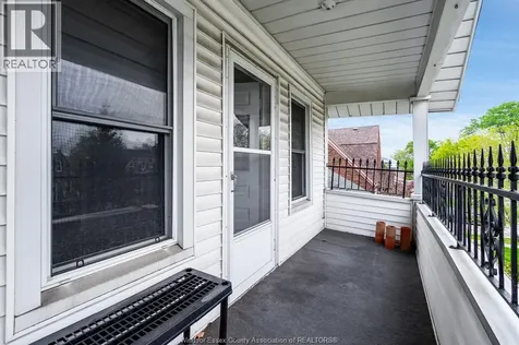 2279 Lillian Avenue Windsor ON N8X 4B1