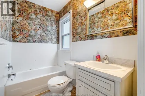 2279 Lillian Avenue Windsor ON N8X 4B1