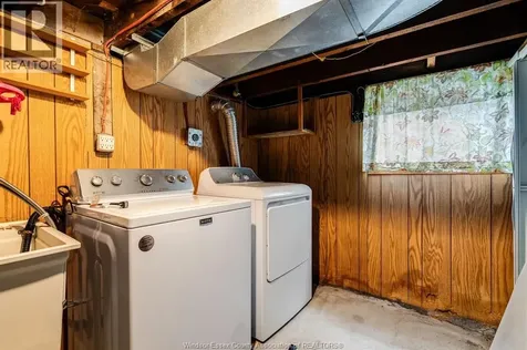 2279 Lillian Avenue Windsor ON N8X 4B1