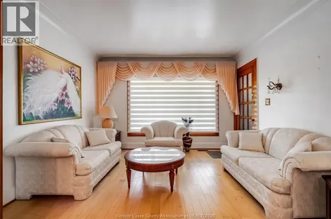 2279 Lillian Avenue Windsor ON N8X 4B1