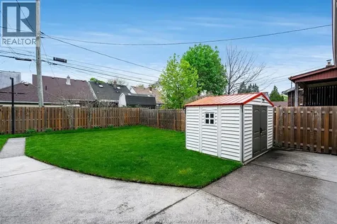 2279 Lillian Avenue Windsor ON N8X 4B1