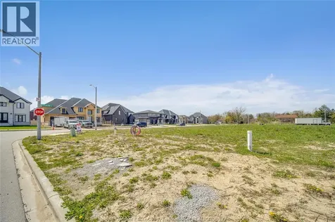 3662 Farrow Avenue Windsor ON N9E 0B3
